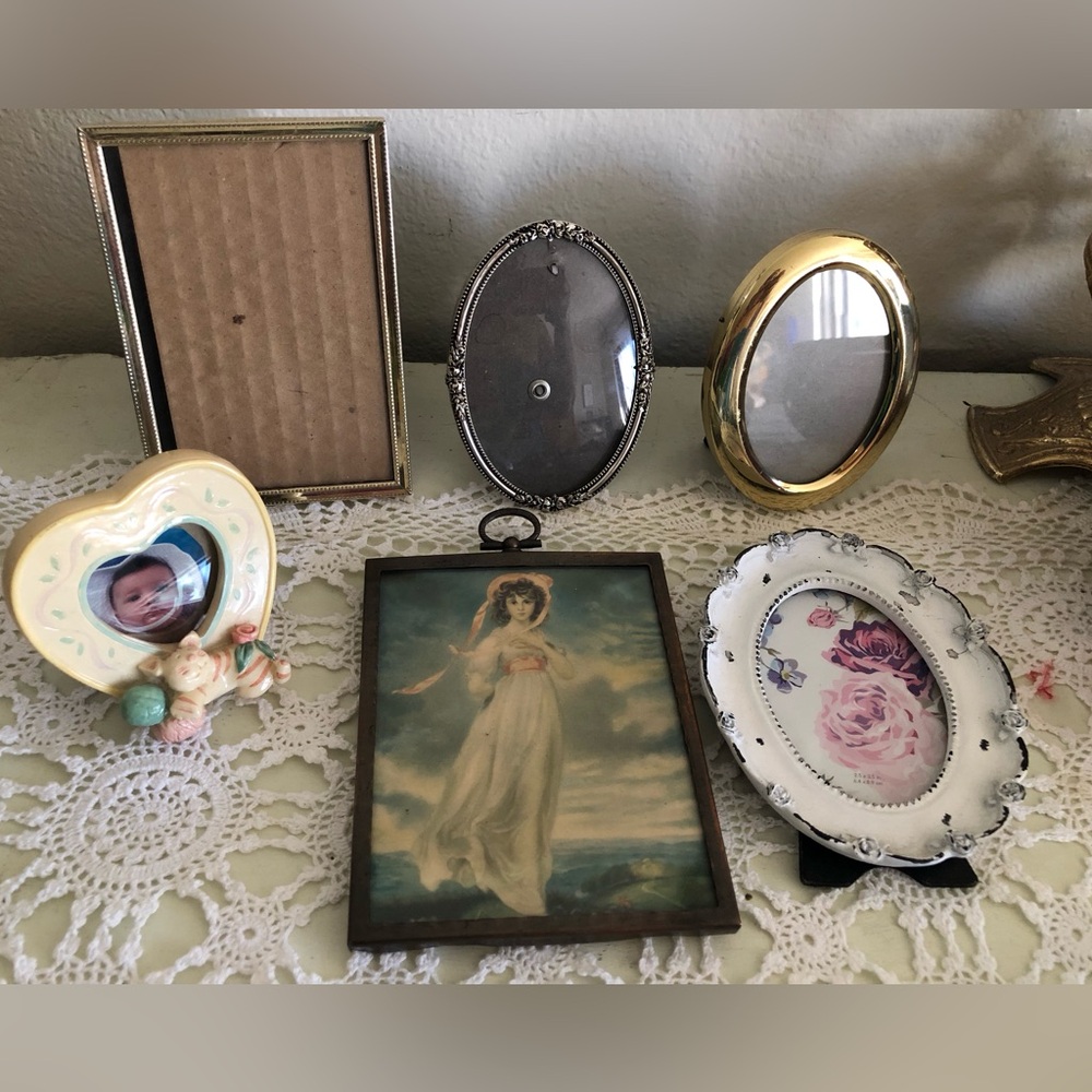 Vintage Mini Picture Frames Bundle Oval gold Tone Floral Victorian